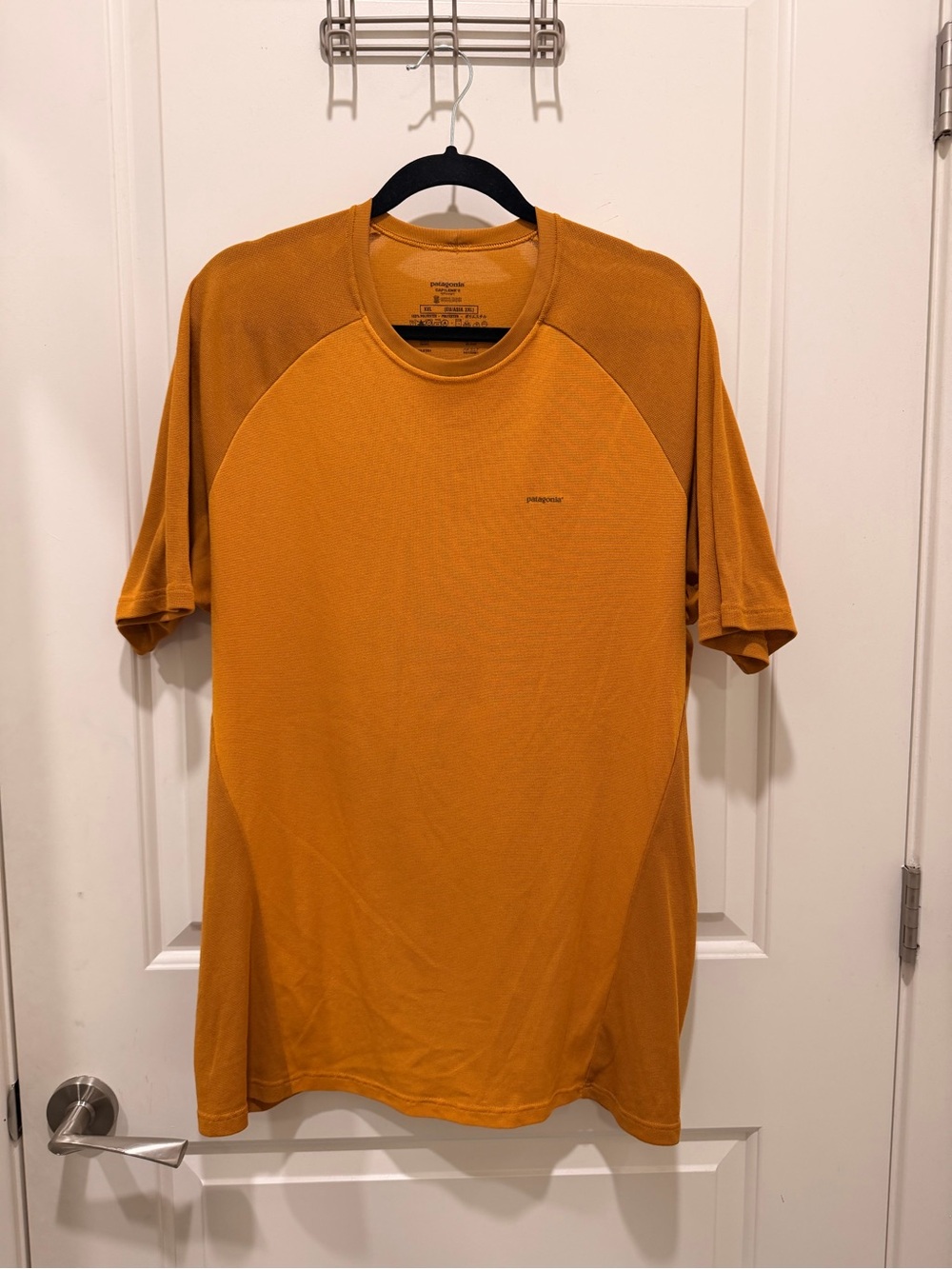 Patagonia Capilene 1
Lightweight Size XXL
Orange Shirt Men
